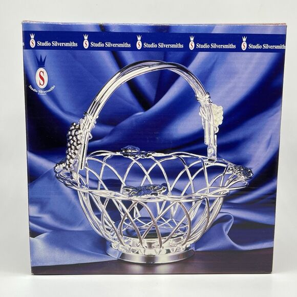 VTG Studio Silversmiths Silverplated Wire Round Basket Grape Clusters & Leaves - Picture 2 of 15